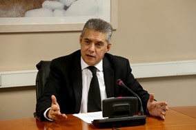 Κ. Αγοραστός: «Καταδικάζουν τις Περιφέρειες σε παραγωγική ασφυξία»